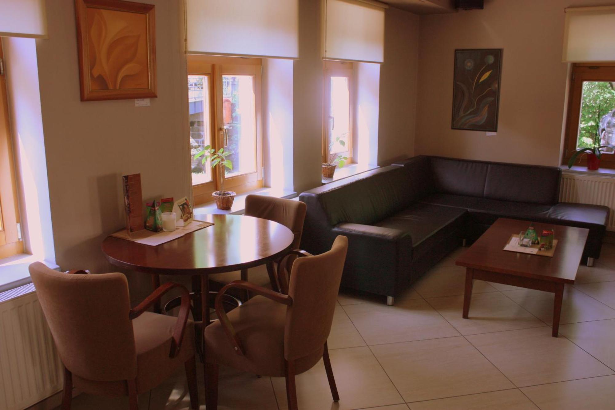 Penzion A Caferestaurant U Lavky Хрудім Екстер'єр фото